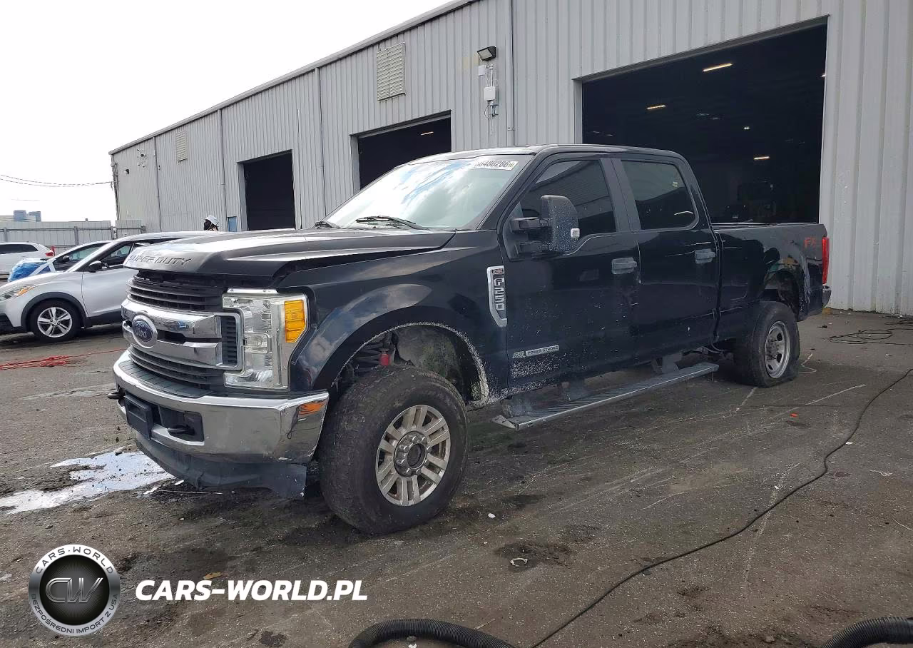 2017 Ford F250 Super Duty – zdjęcie 1 z 13