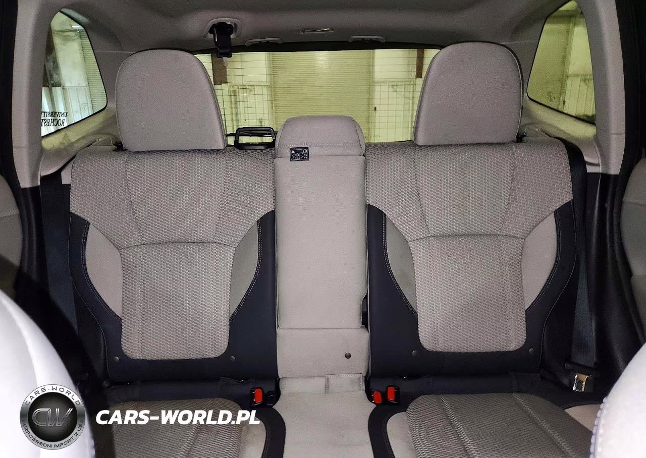 2023 Subaru Forester Premium VIN:JF2SKAEC9PH451193 - 10