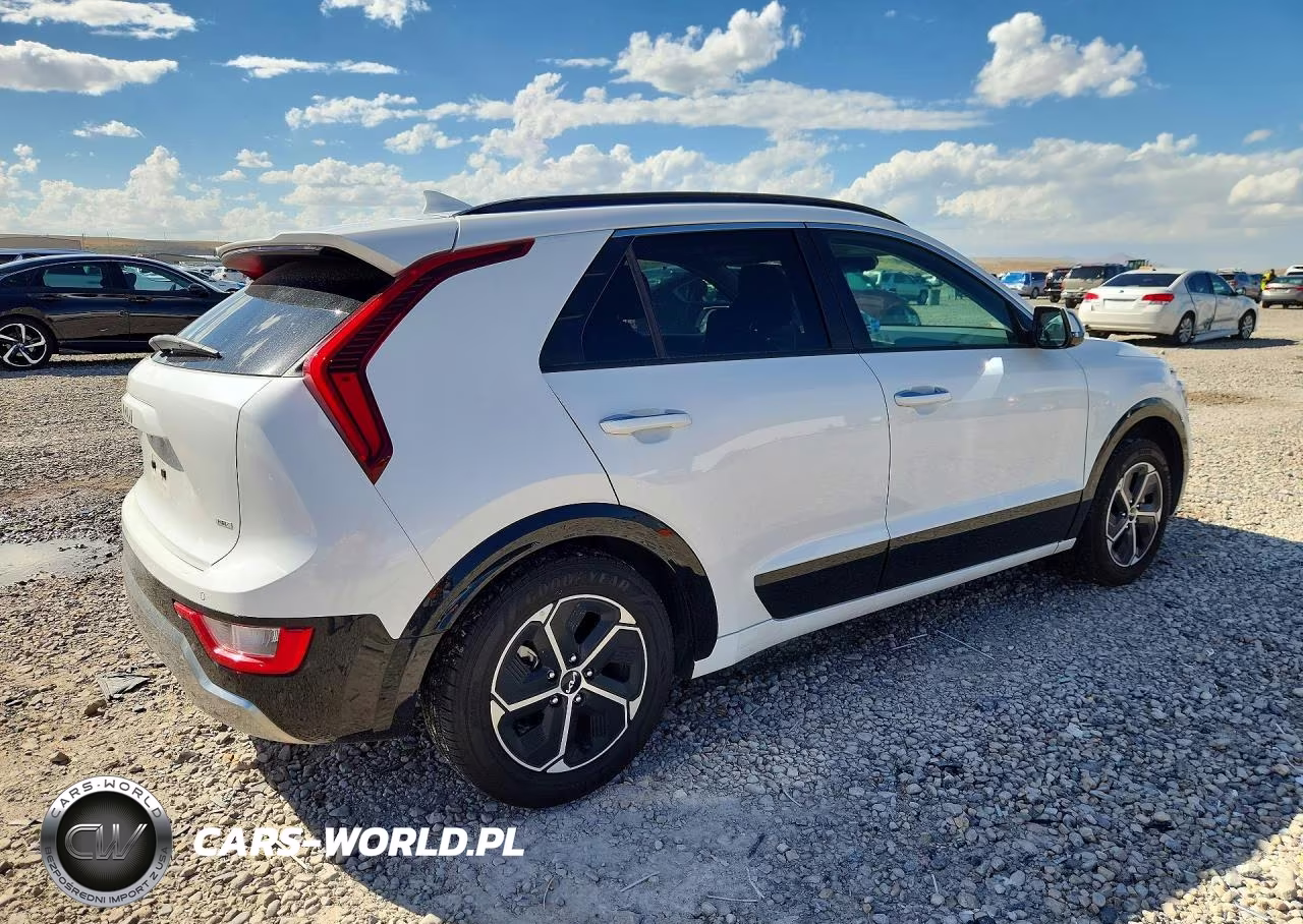 2023 Kia Niro VIN:KNDCT3LE4P5035604 - 3
