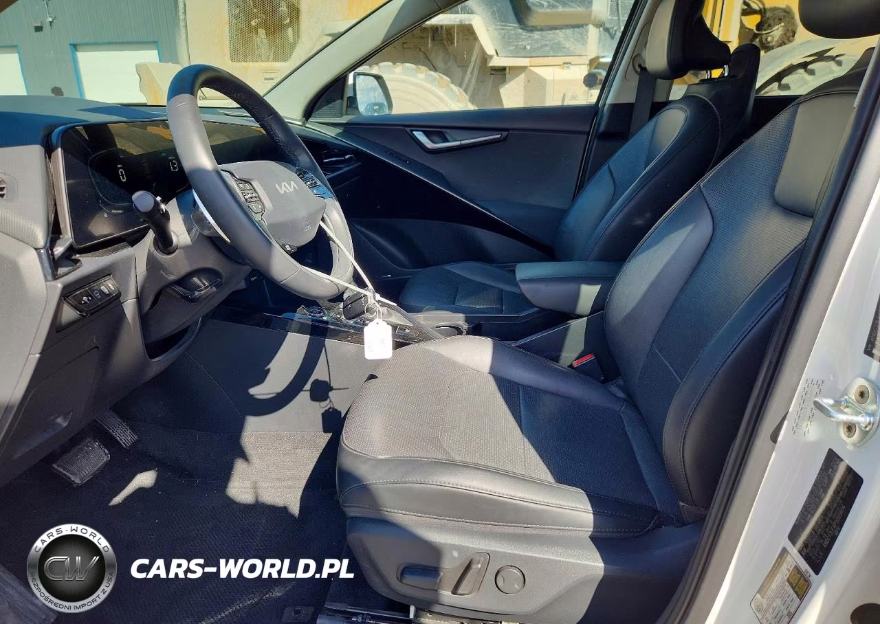 2023 Kia Niro VIN:KNDCT3LE4P5035604 - 7