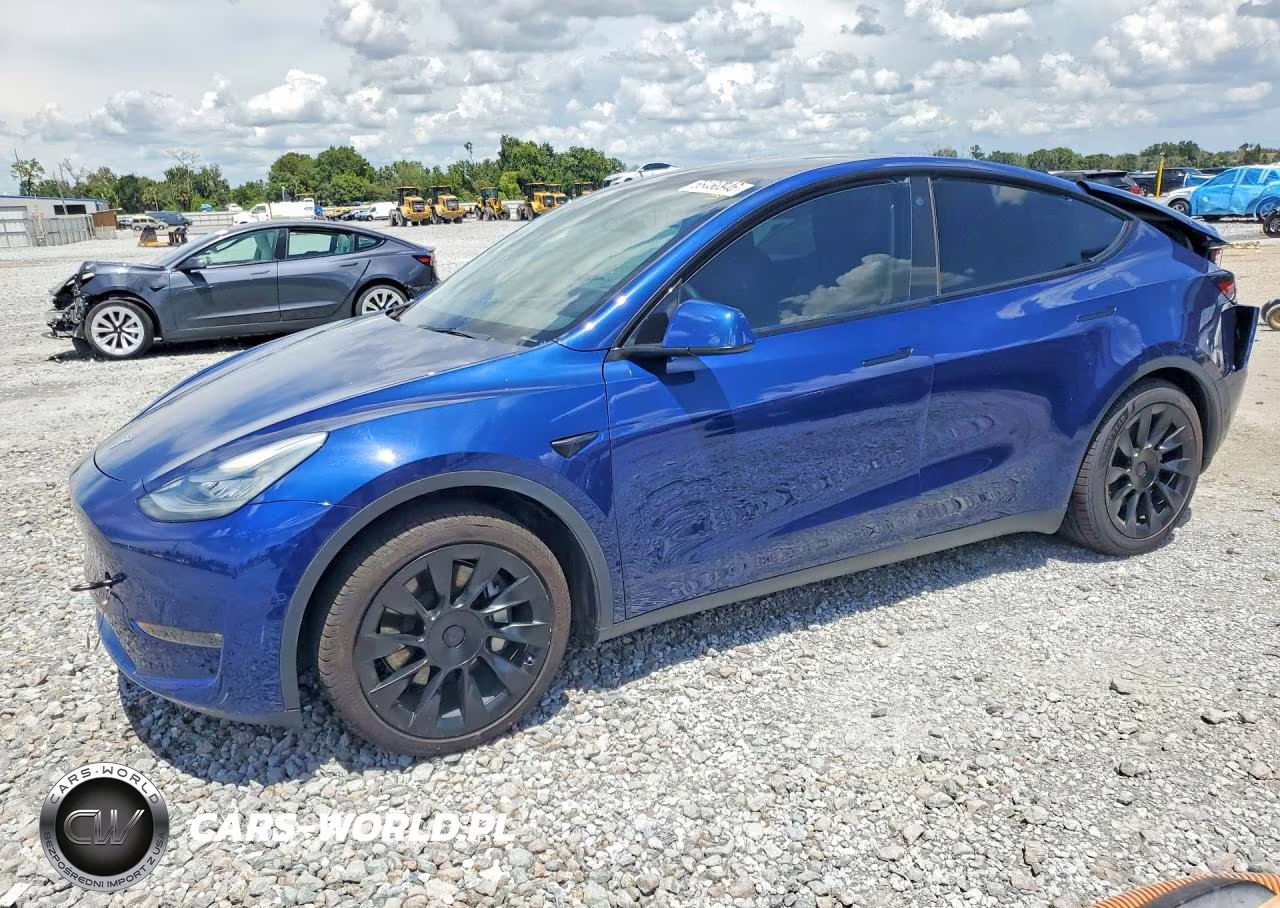 2021 Tesla Model Y VIN:5YJYGAEE2MF128675 - 1