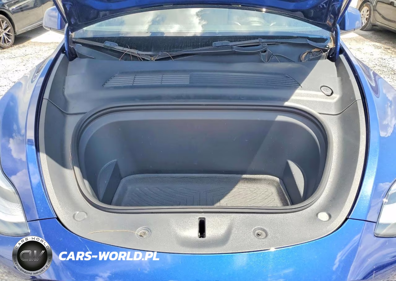 2021 Tesla Model Y VIN:5YJYGAEE2MF128675 - 12