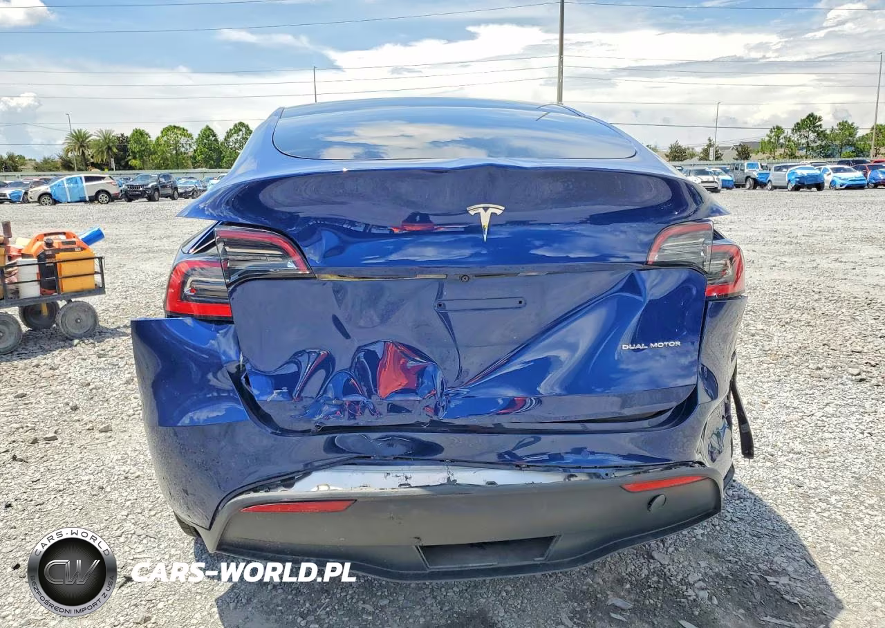 2021 Tesla Model Y VIN:5YJYGAEE2MF128675 - 6