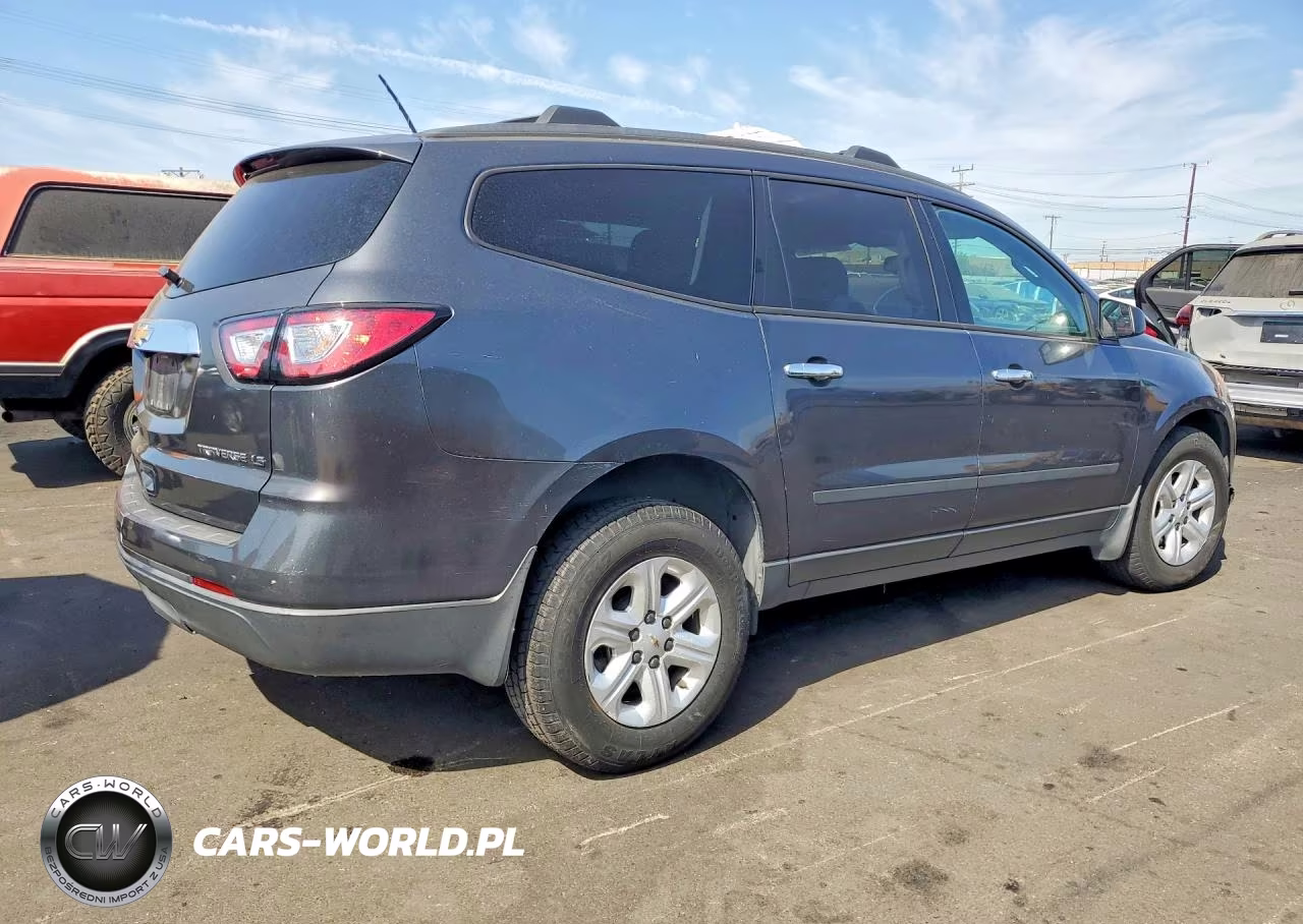 2014 Chevrolet Traverse Ls VIN:1GNKRFKD3EJ173411 - 3