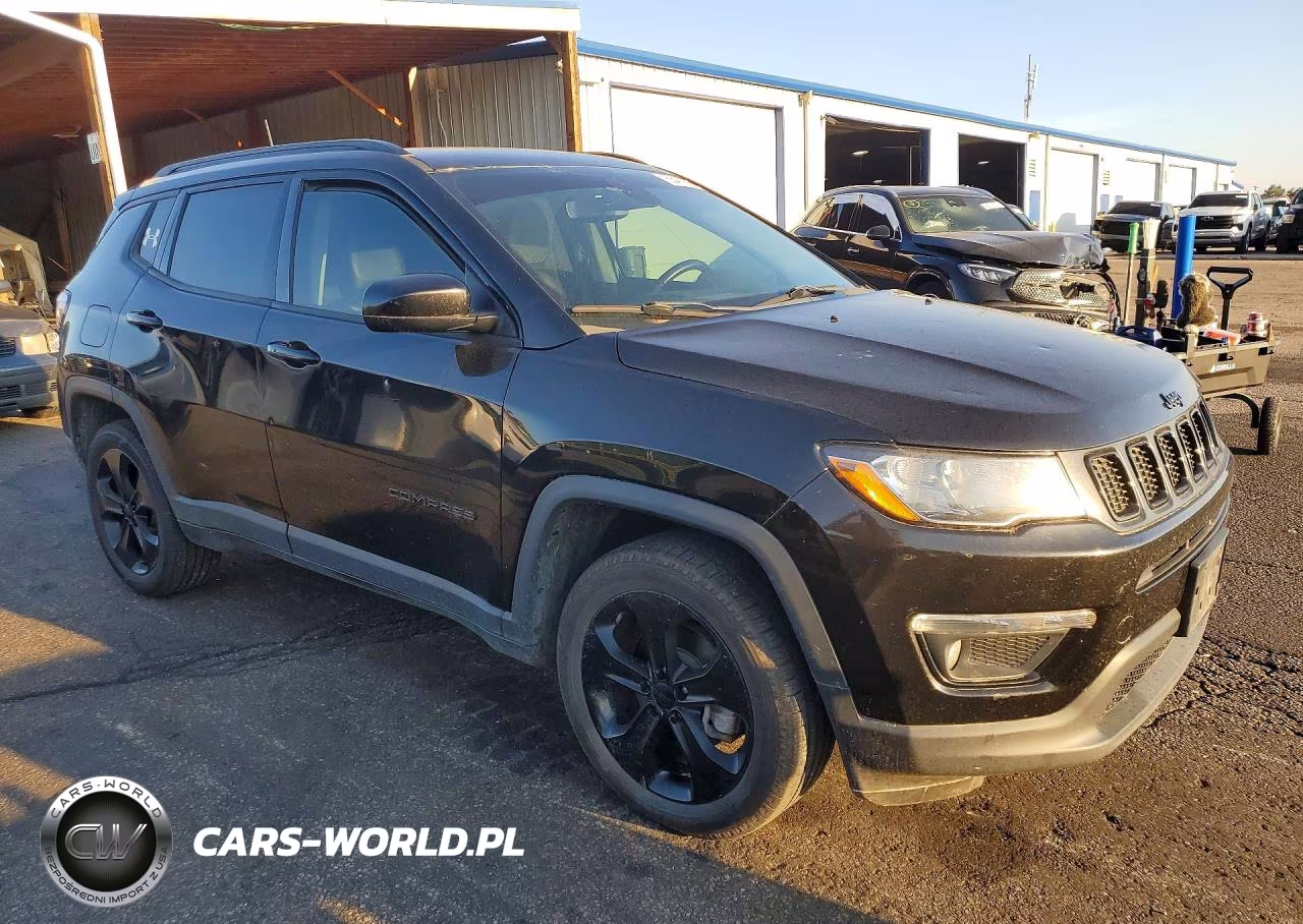 2019 Jeep Compass Latitude VIN:3C4NJDBB6KT621337 - 4