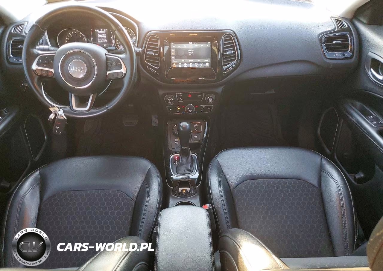 2019 Jeep Compass Latitude VIN:3C4NJDBB6KT621337 - 8