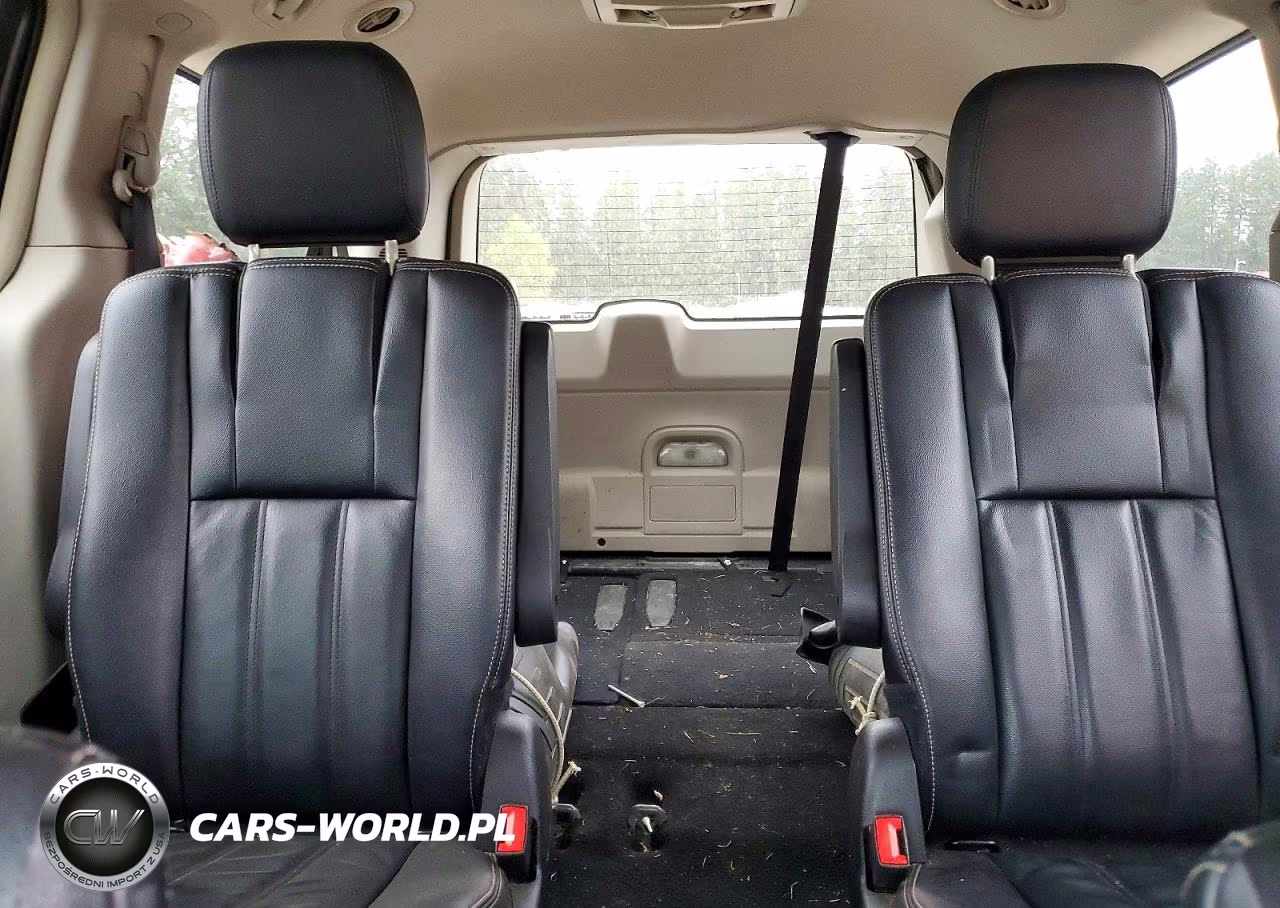 2015 Chrysler Town & Country Touring VIN:2C4RC1BGXFR662018 - 10