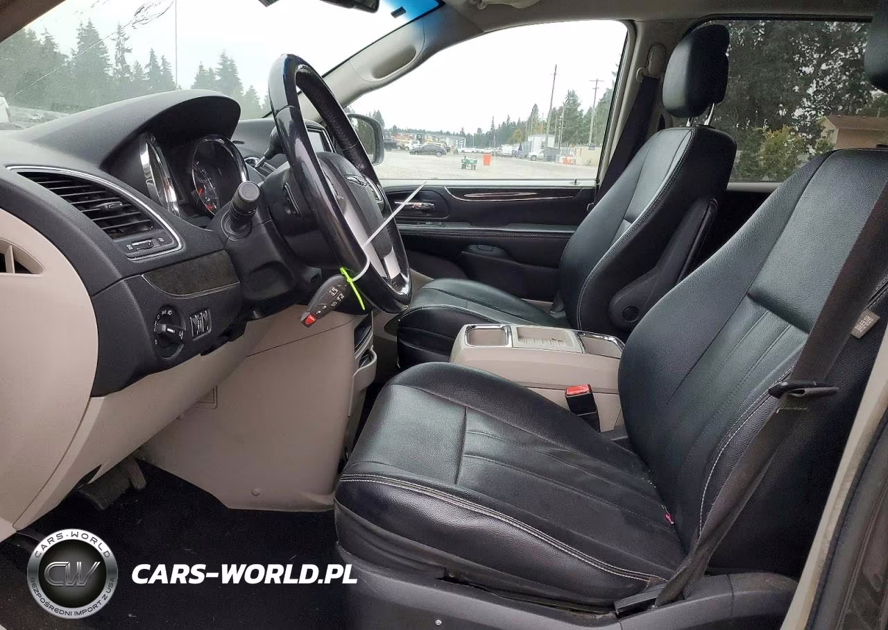 2015 Chrysler Town & Country Touring VIN:2C4RC1BGXFR662018 - 7