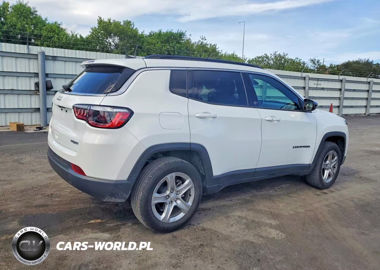 2023 Jeep Compass Latitude VIN:3C4NJDBN0PT559841 - 3