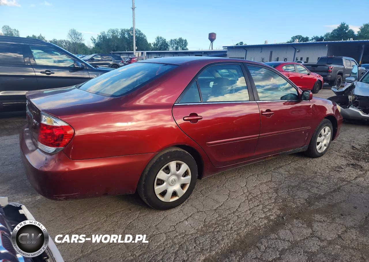 2005 Toyota Camry Le VIN:4T1BE32K95U078587 - 3