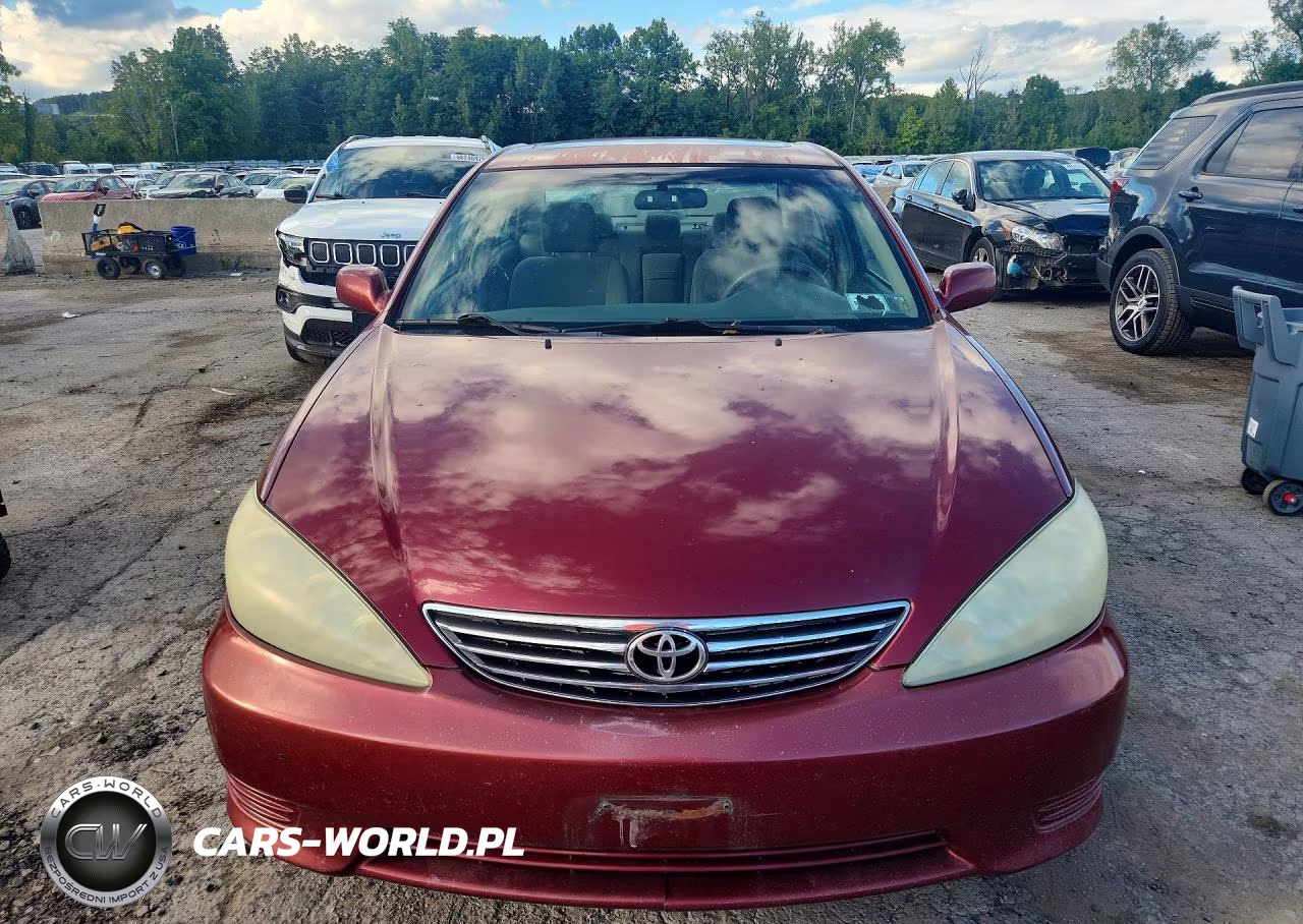2005 Toyota Camry Le VIN:4T1BE32K95U078587 - 5
