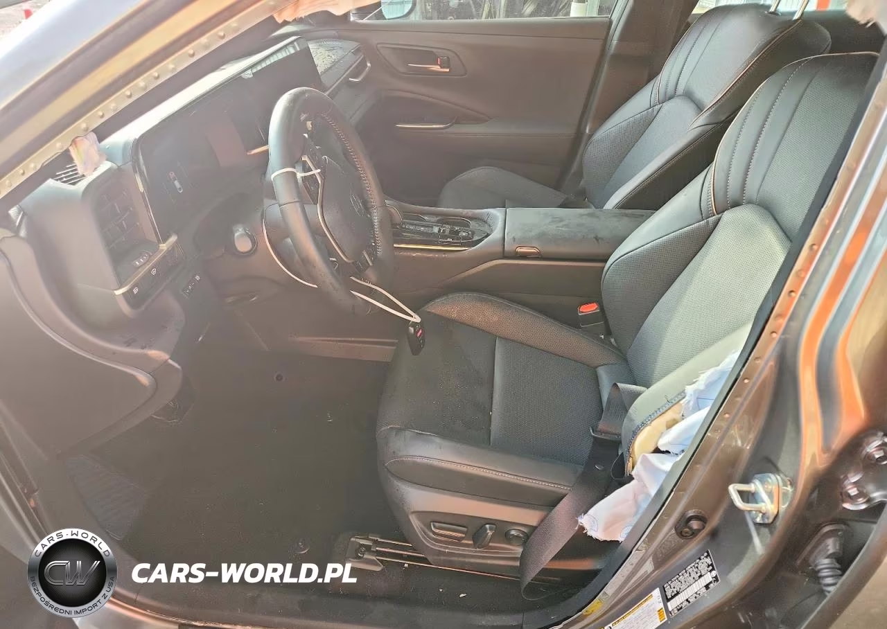 2026 Toyota Crown Xle VIN:JTDAAAAF5T3041141 - 7