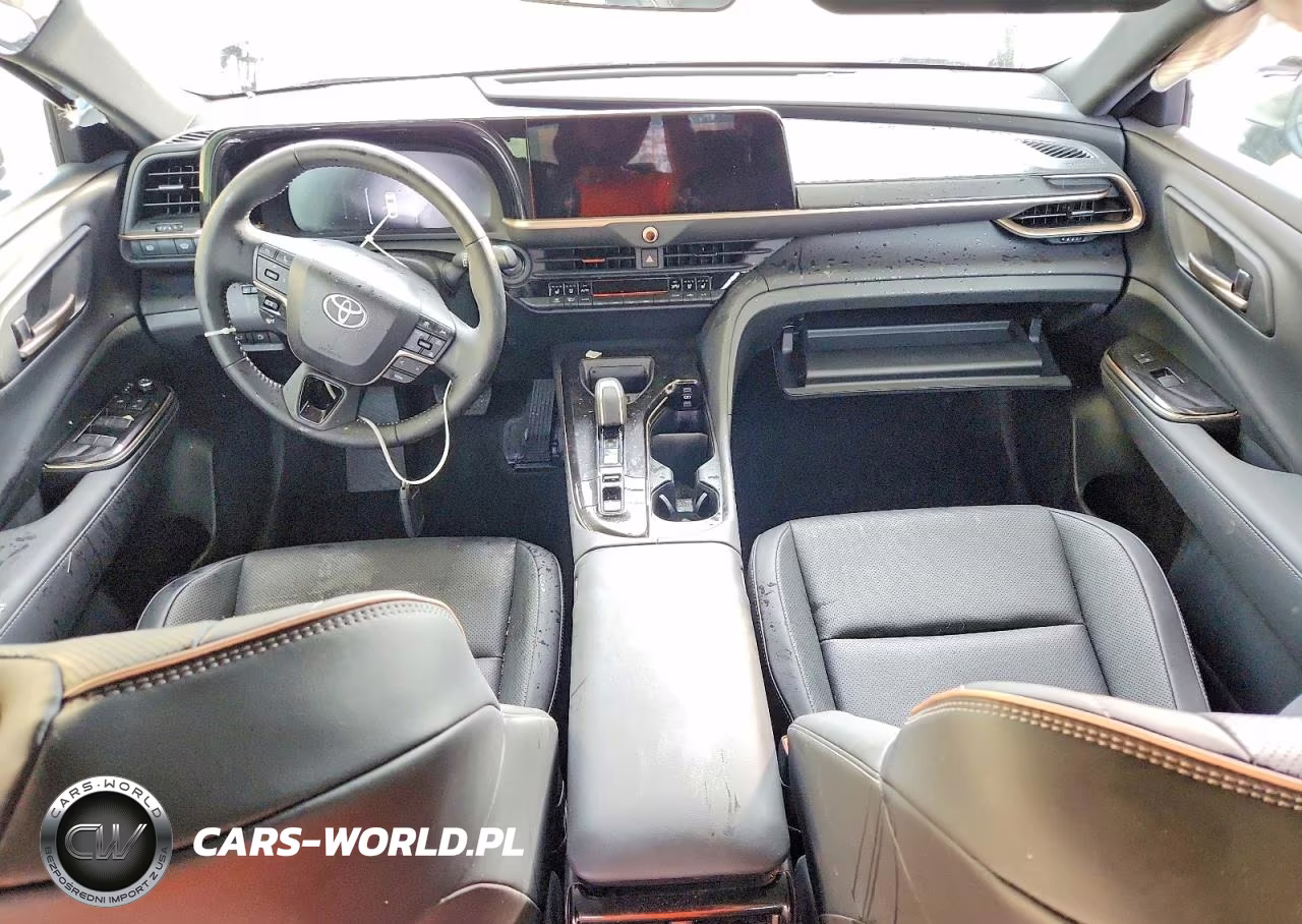 2026 Toyota Crown Xle VIN:JTDAAAAF5T3041141 - 8