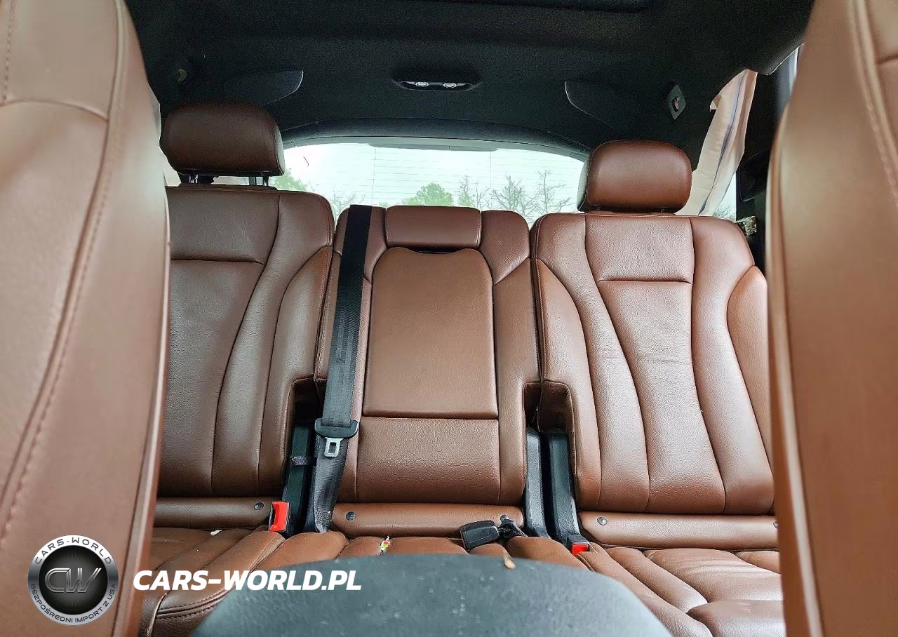 2019 Audi Q7 Premium Plus VIN:WA1LHAF71KD017721 - 10