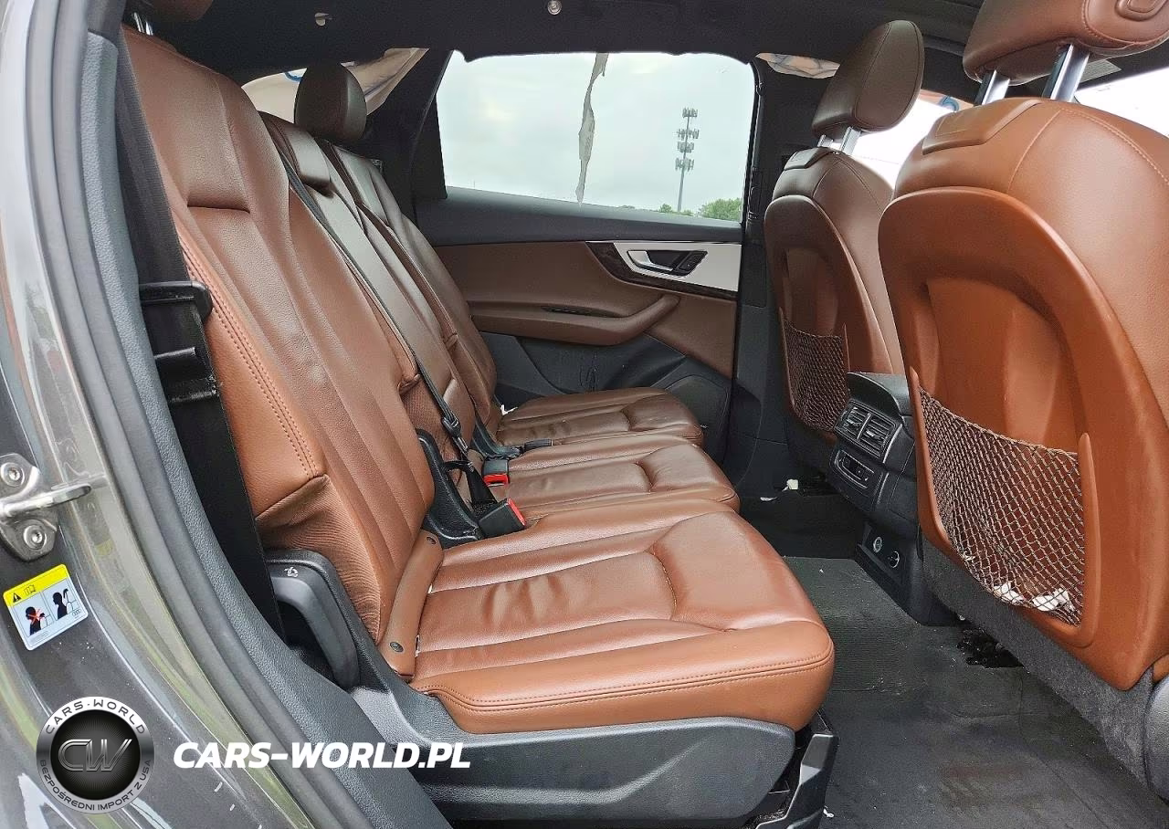 2019 Audi Q7 Premium Plus VIN:WA1LHAF71KD017721 - 11