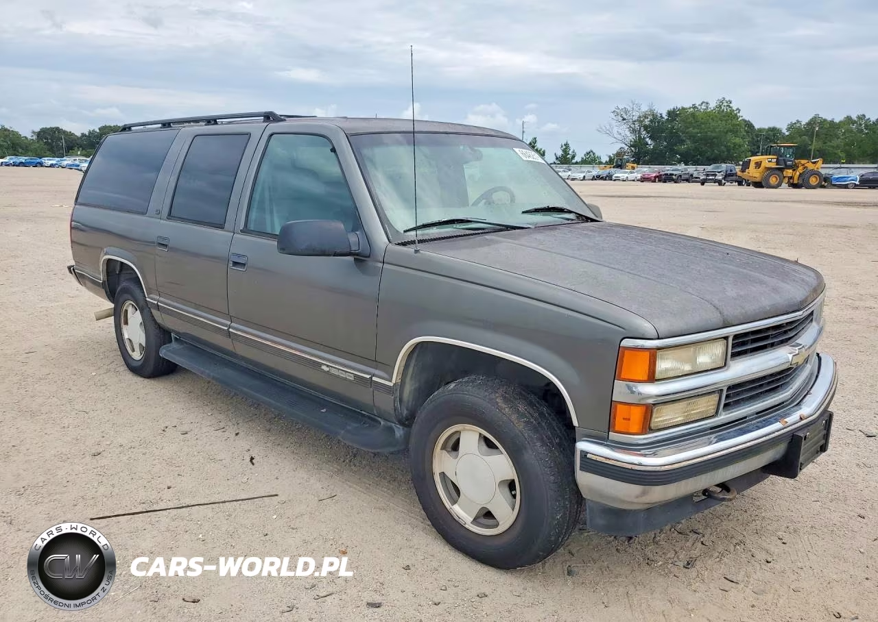 1999 Chevrolet Suburban K1500 VIN:3GNFK16R9XG136866 - 4