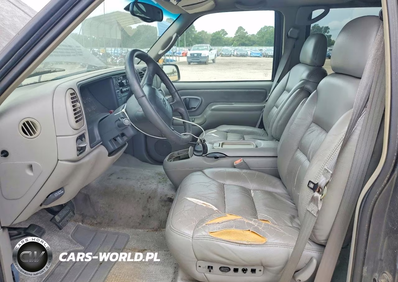 1999 Chevrolet Suburban K1500 VIN:3GNFK16R9XG136866 - 7