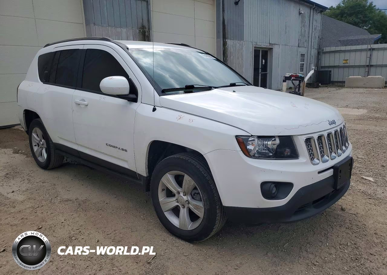 2014 Jeep Compass Latitude VIN:1C4NJDEB1ED855567 - 4