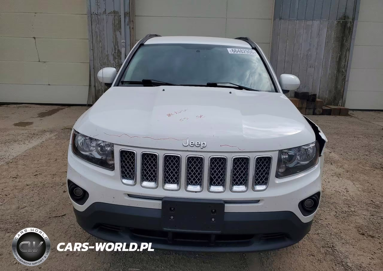 2014 Jeep Compass Latitude VIN:1C4NJDEB1ED855567 - 5