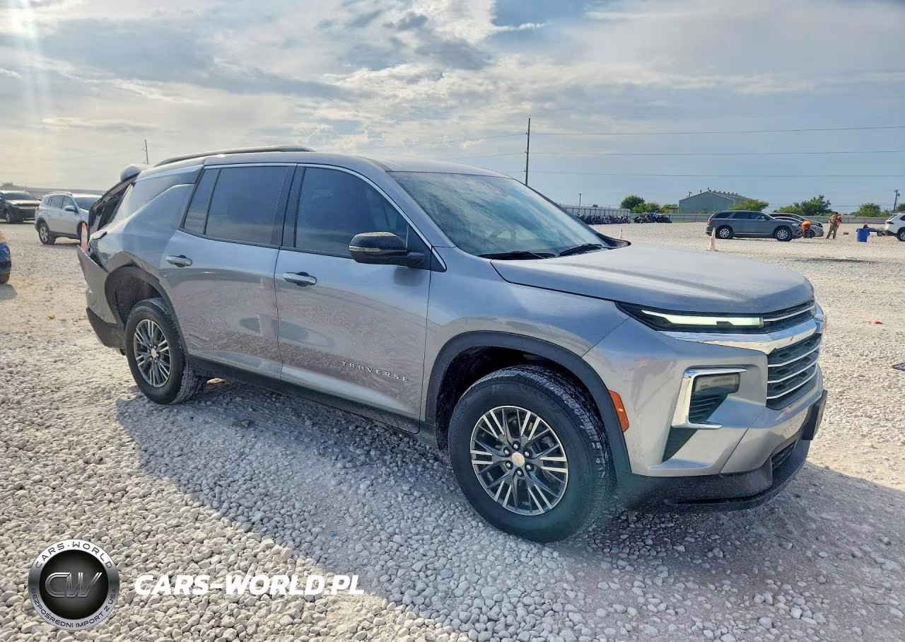 2025 Chevrolet Traverse Lt VIN:1GNERGRS7SJ123033 - 4