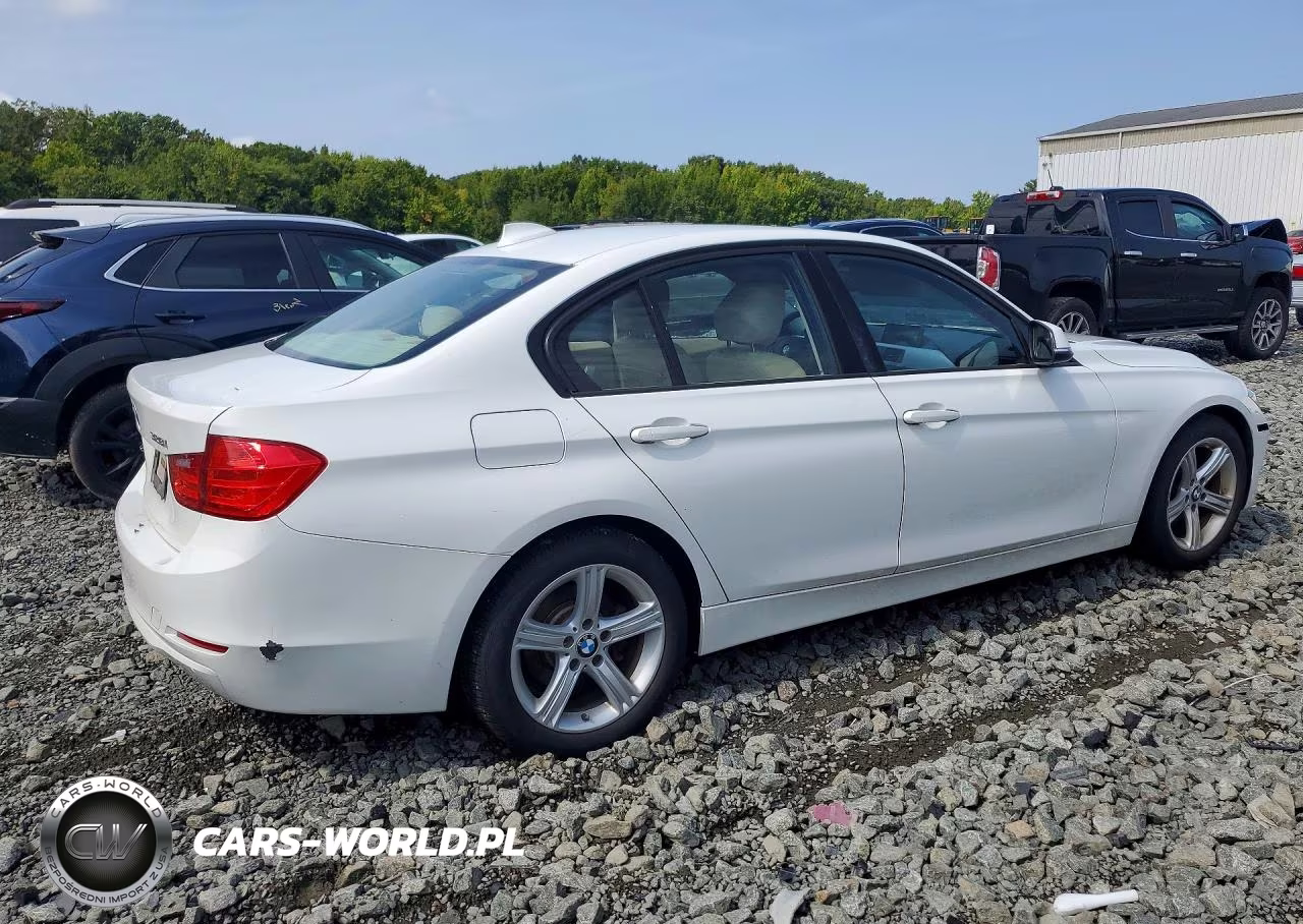 2013 BMW 3 Series VIN:WBA3B5C57DF597997 - 3