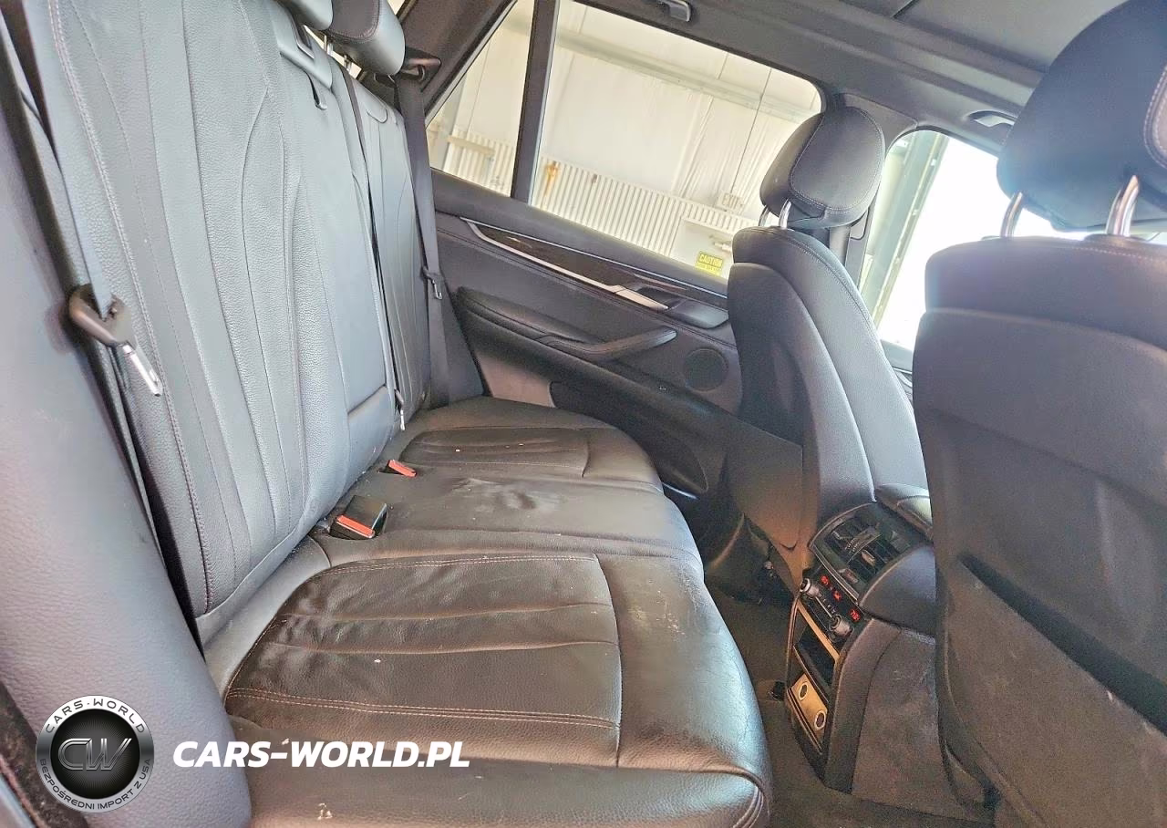 2018 BMW X5 xDrive35I VIN:5UXKR0C59J0X88637 - 11
