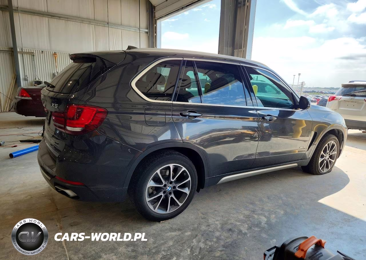 2018 BMW X5 xDrive35I VIN:5UXKR0C59J0X88637 - 3