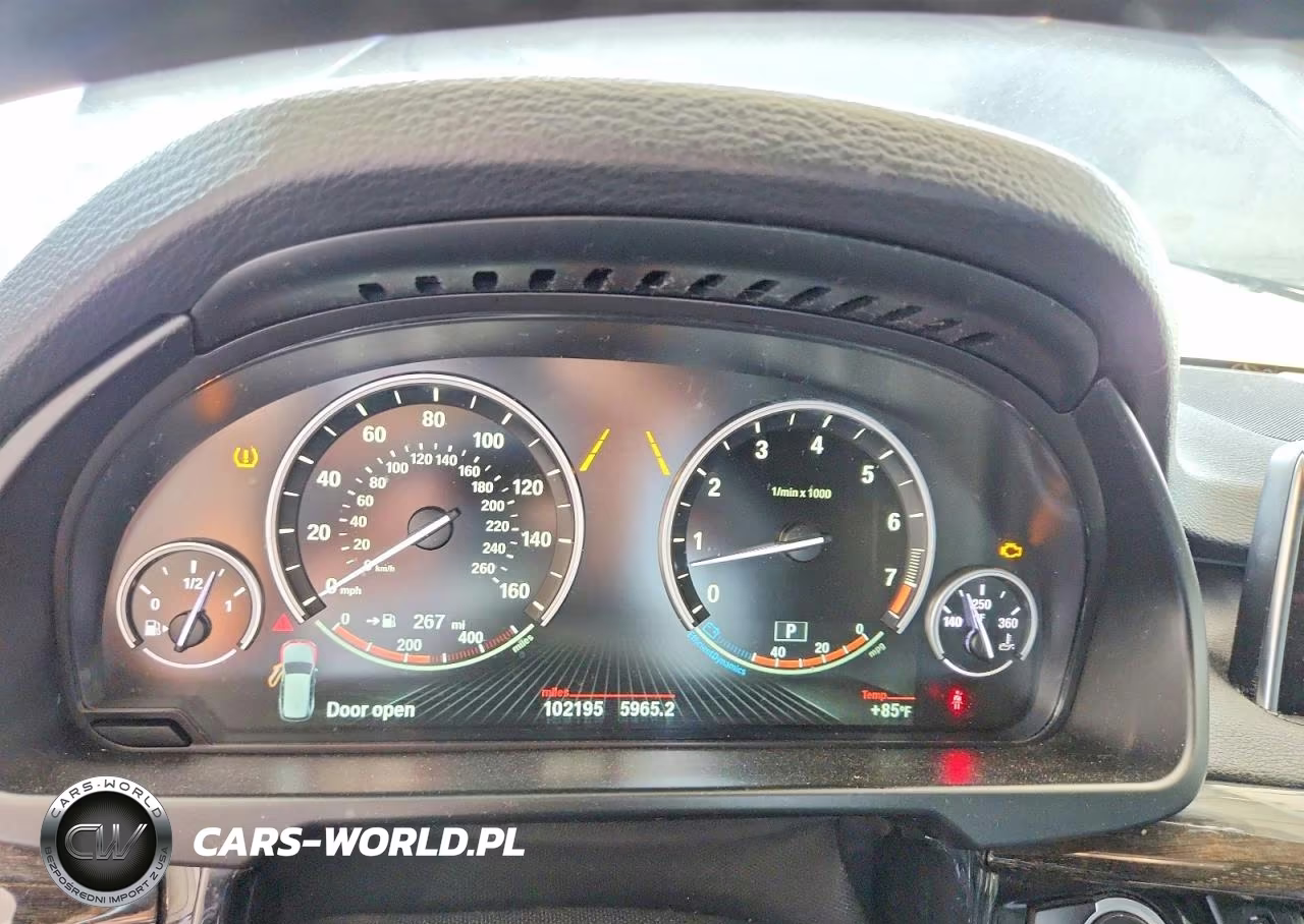 2018 BMW X5 xDrive35I VIN:5UXKR0C59J0X88637 - 9