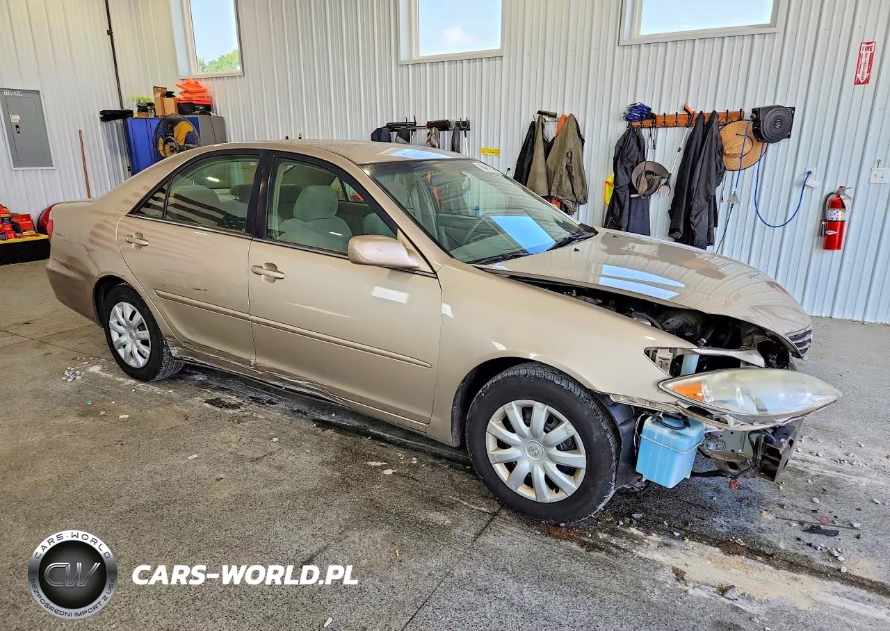 2005 Toyota Camry Le VIN:4T1BE30K55U515553 - 4