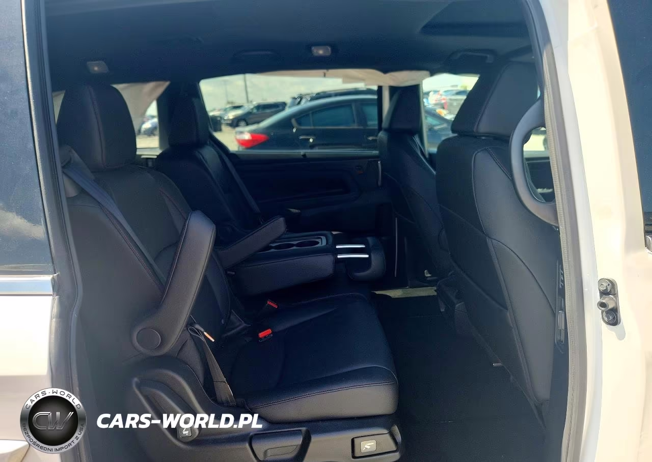 2026 Honda Odyssey Sport-L VIN:5FNRL6H70TB020063 - 11