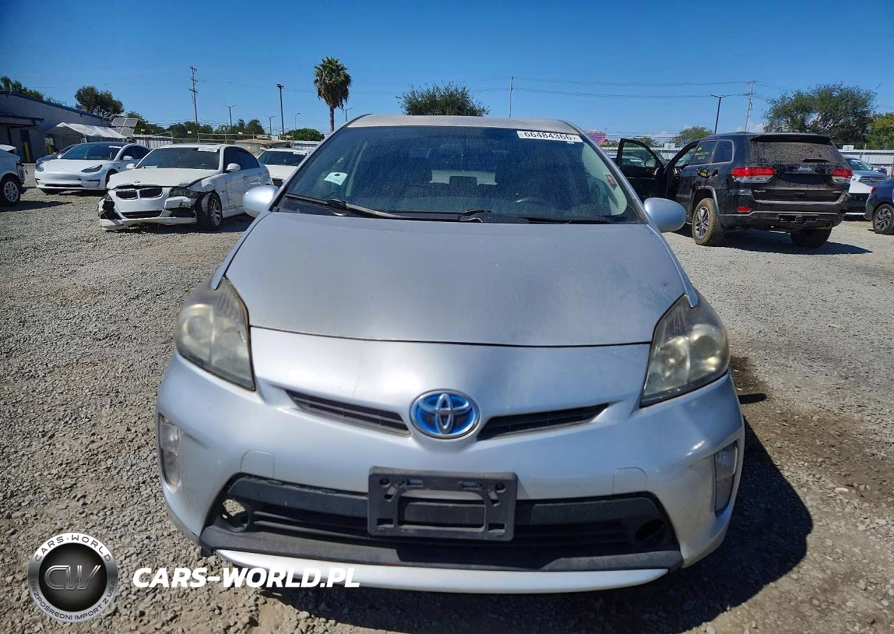 2015 Toyota Prius Plug-In Hybrid Base VIN:JTDKN3DPXF3069952 - 5