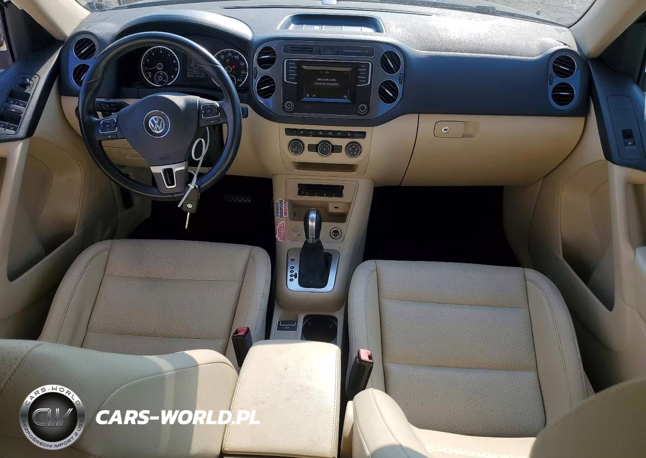 2016 Volkswagen Tiguan S VIN:WVGAV7AX2GW003897 - 8