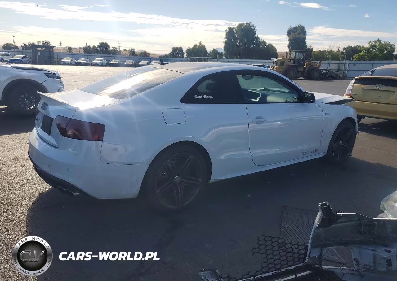 2014 Audi S5 Premium Plus VIN:WAUCGAFRXEA071807 - 3