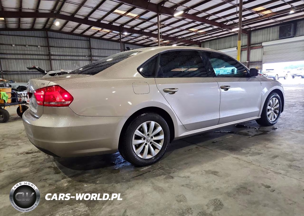 2015 Volkswagen Passat S VIN:1VWAT7A38FC016920 - 3