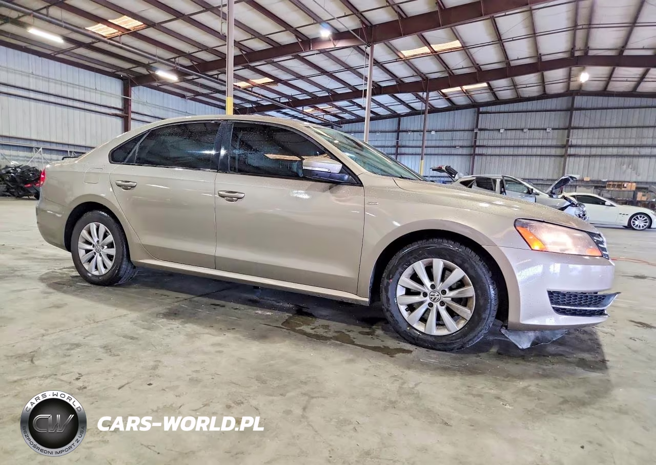 2015 Volkswagen Passat S VIN:1VWAT7A38FC016920 - 4