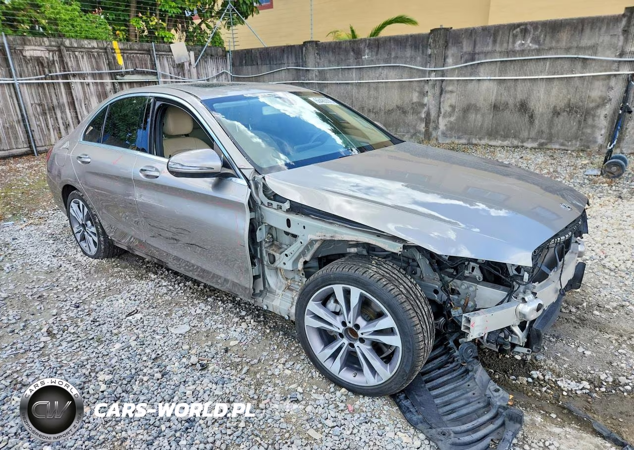 2019 Mercedes-Benz C 300 VIN:55SWF8DB1KU302046 - 4