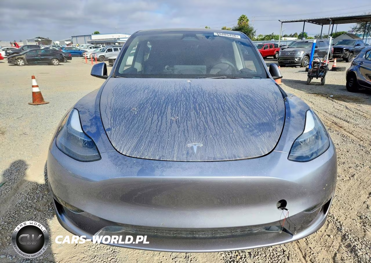 2024 Tesla Model Y VIN:7SAYGDED4RA320020 - 5