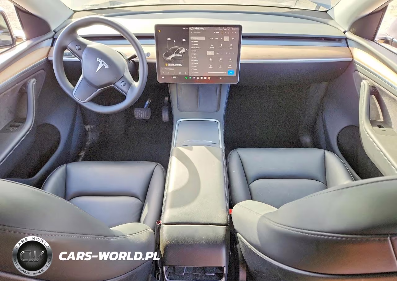 2024 Tesla Model Y VIN:7SAYGDED4RA320020 - 8