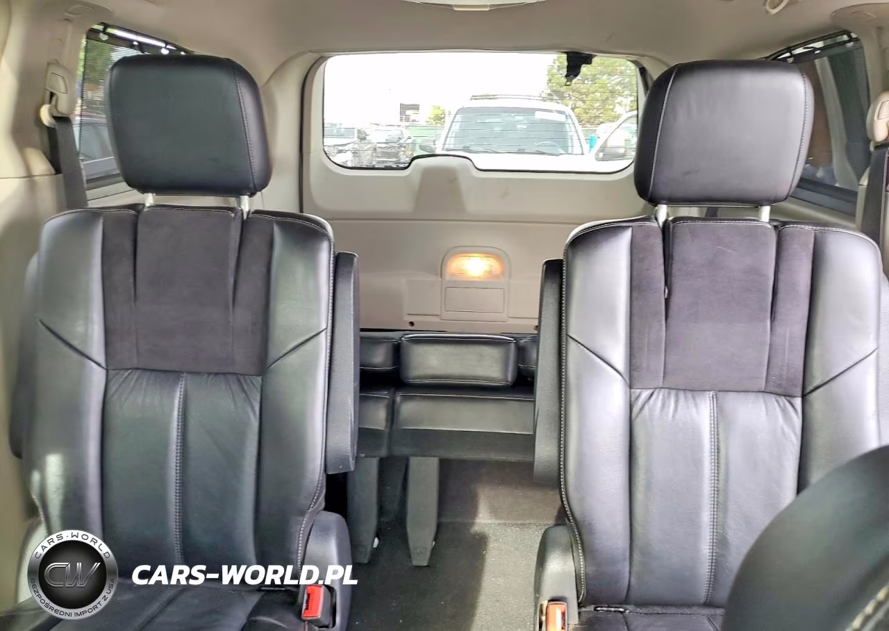 2011 Chrysler Town & Country Limited VIN:2A4RR6DG6BR609698 - 10