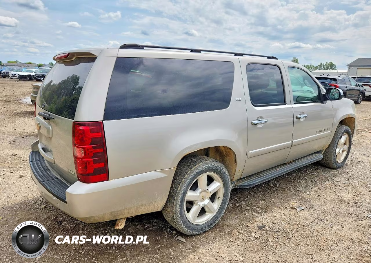 2011 Chevrolet Suburban K1500 VIN:1GNSK5E35BR183226 - 3