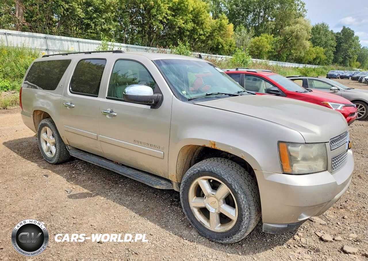 2011 Chevrolet Suburban K1500 VIN:1GNSK5E35BR183226 - 4