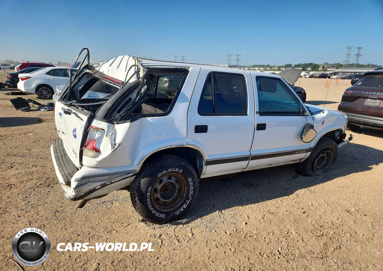 1996 Chevrolet Blazer VIN:1GNDT13W3T2188687 - 3