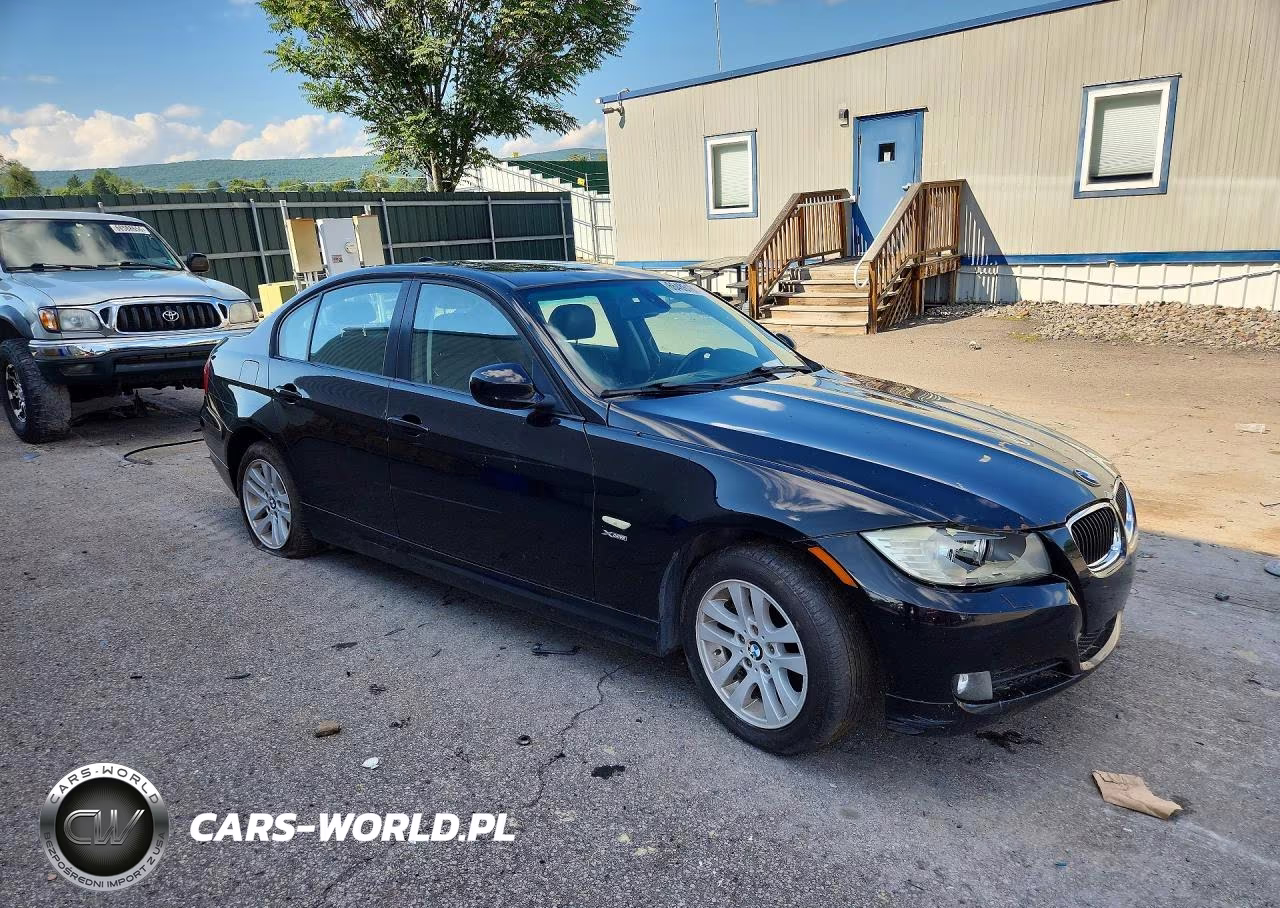 2010 BMW 328 Xi VIN:WBAPK7C53AA459945 - 4
