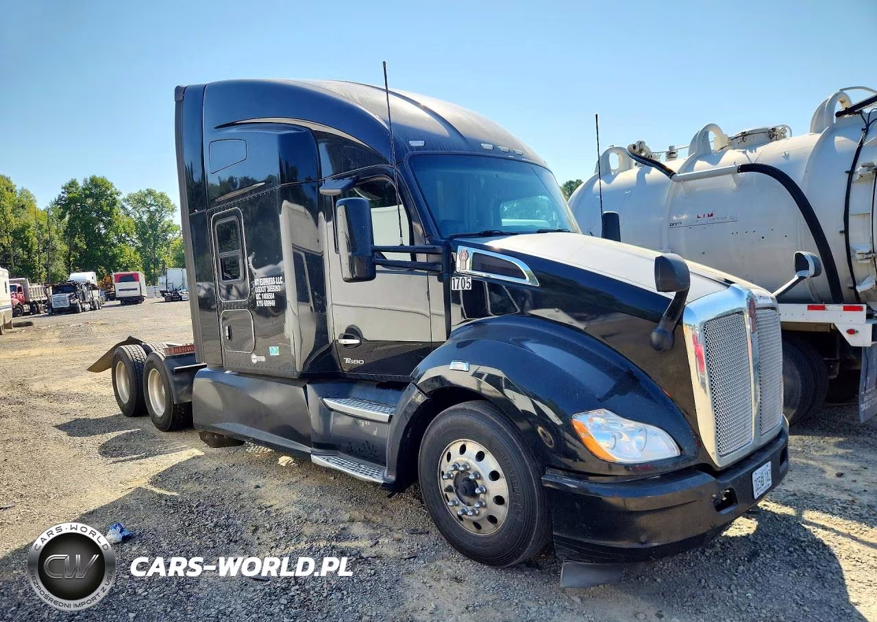 2022 Kenworth Constructi - Semi Truck VIN:1XKYDP9X3NJ100731 - 4