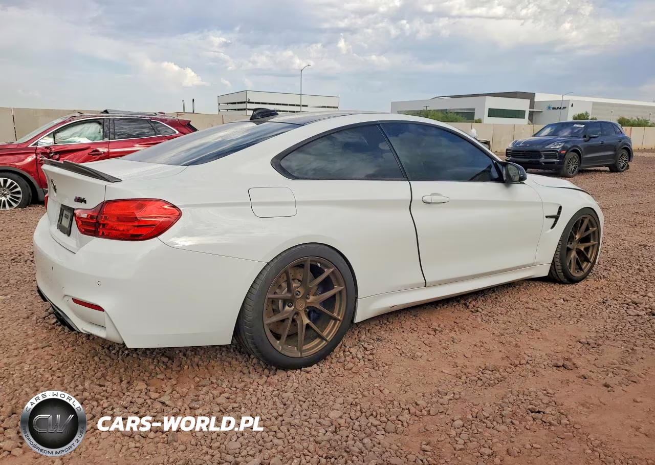 2015 BMW M4 VIN:WBS3R9C55FK331662 - 3
