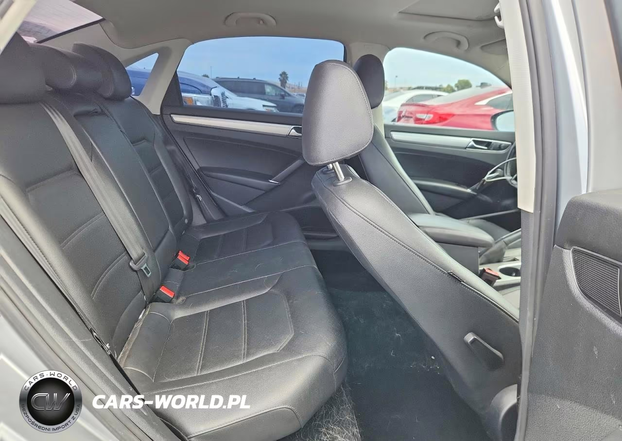 2019 Volkswagen Passat Wolfsburg VIN:1VWLA7A38KC009751 - 10