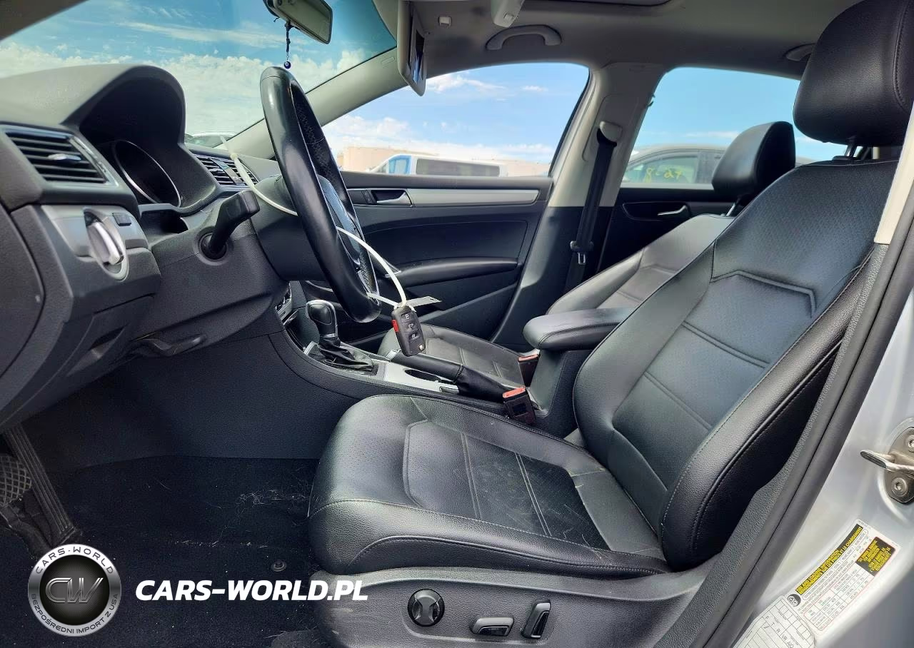 2019 Volkswagen Passat Wolfsburg VIN:1VWLA7A38KC009751 - 7