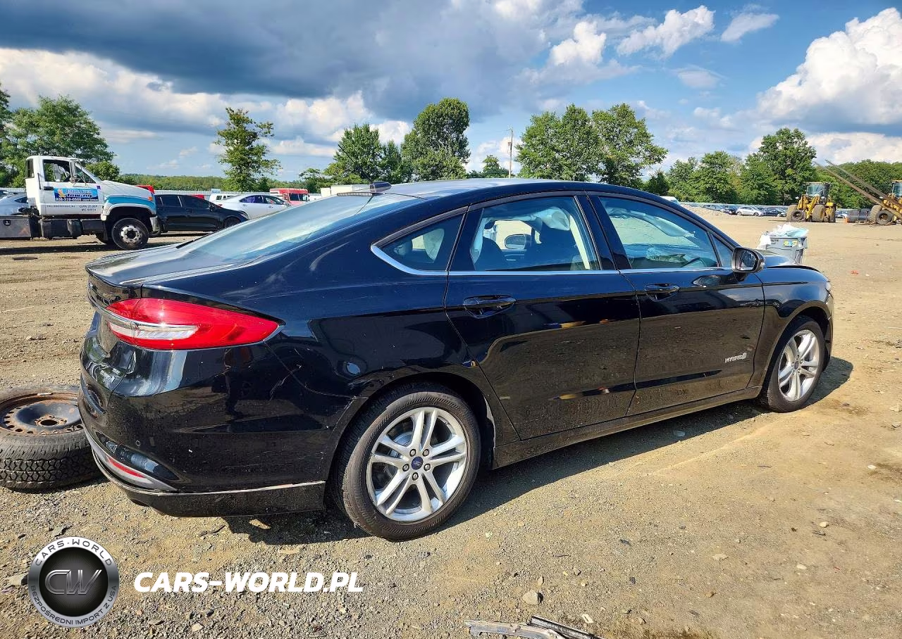 2018 Ford Fusion Se Hybrid VIN:3FA6P0LU7JR151915 - 3