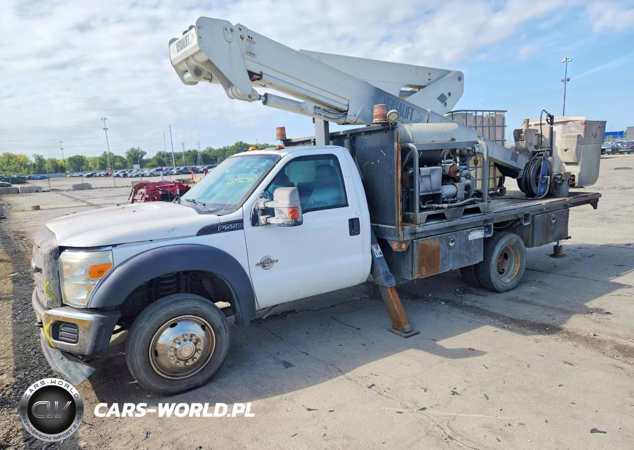 2015 Ford F550 Super Duty Bucket Truck