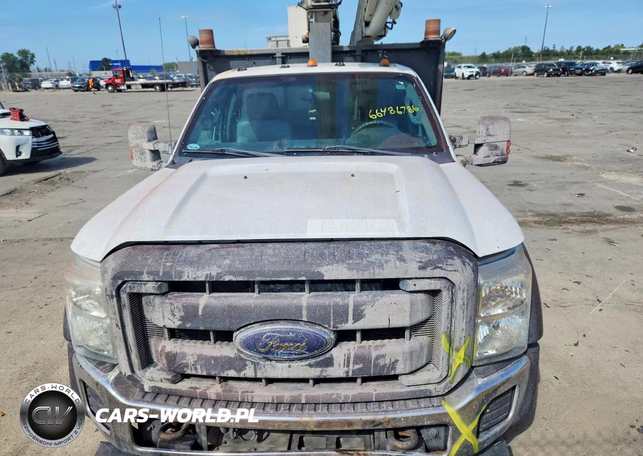 2015 Ford F550 Super Duty Bucket Truck VIN:1FDAF5HT5FEC83050 - 5